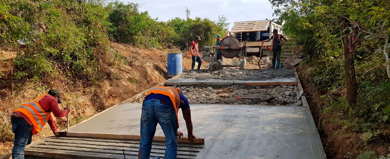 Reconstrucción de camino Lagartero, Oaxaca